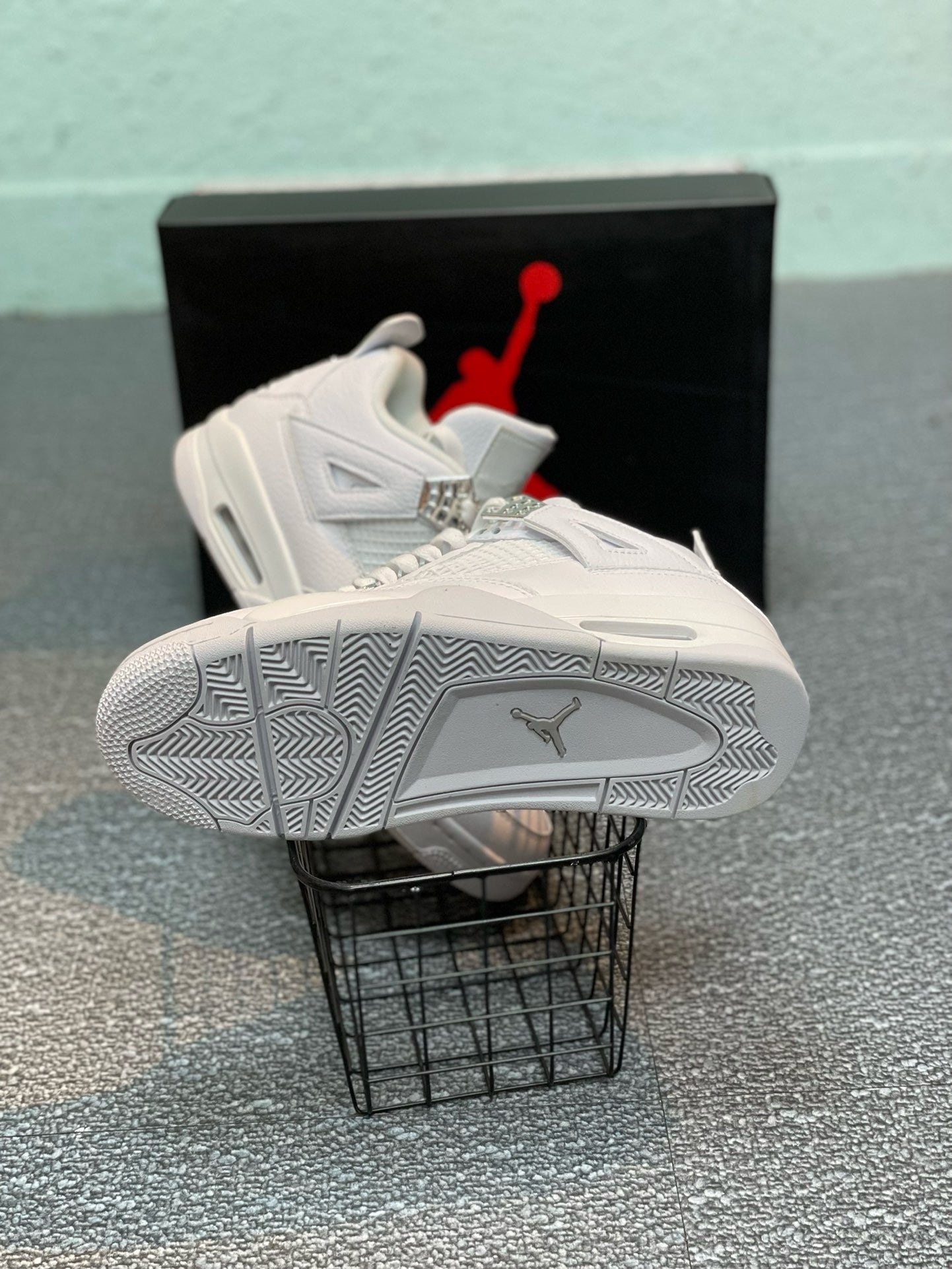 SNEAKERS AIR JORDAN 4 PURE MONEY