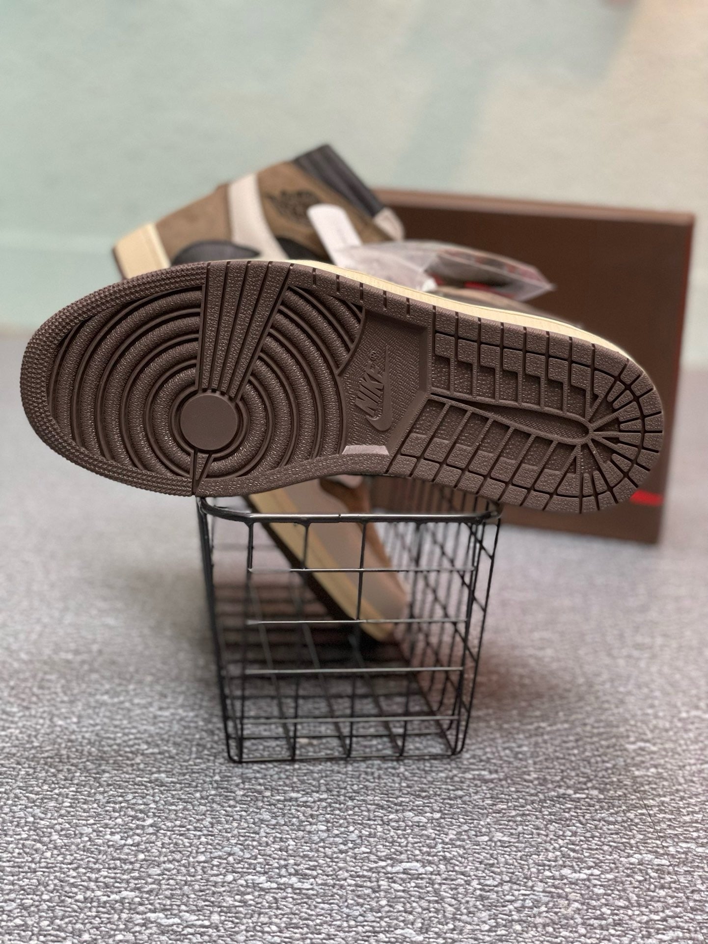 SNEAKERS AIR JORDAN 1 HIGH TRAVIS SCOTT MOCHA