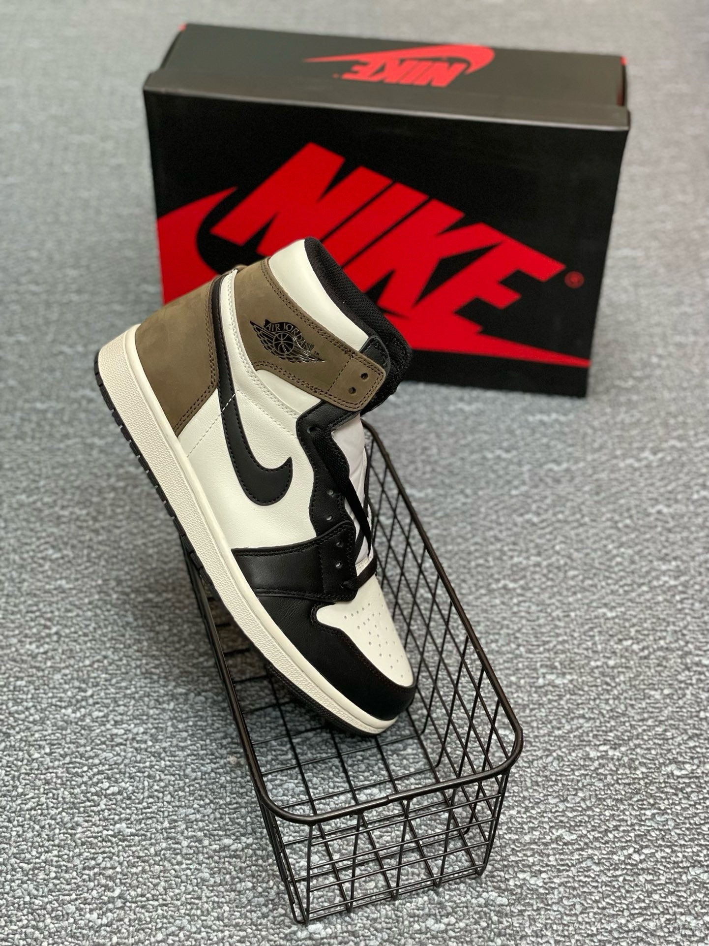 SNEAKERS AIR JORDAN 1 HIGH DARK MOCHA