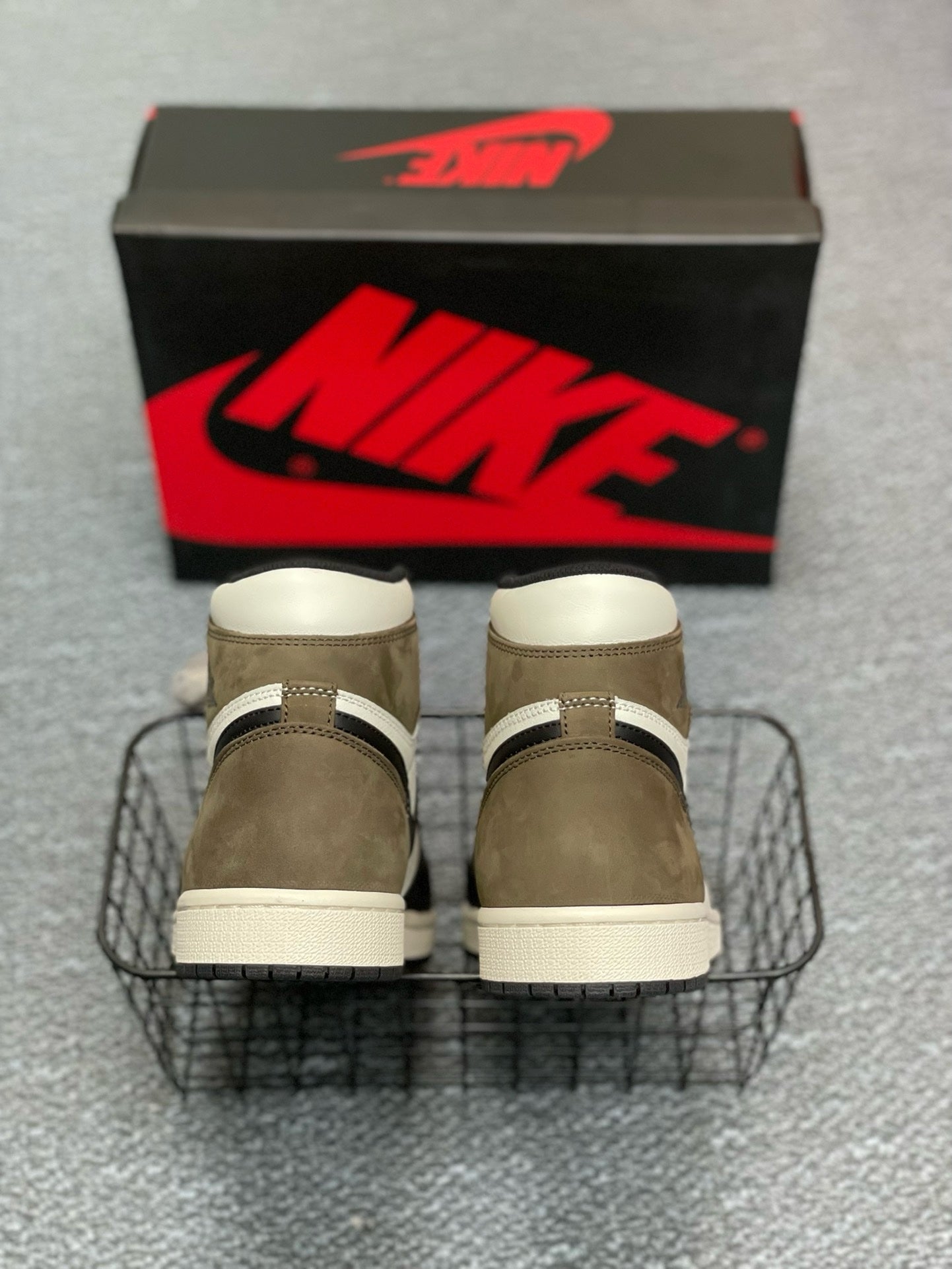 SNEAKERS AIR JORDAN 1 HIGH DARK MOCHA