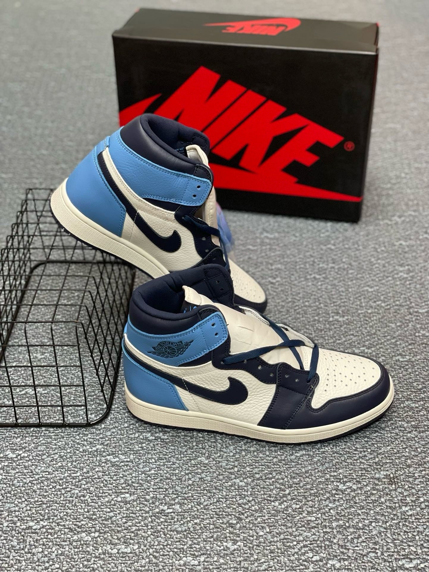 SNEAKERS AIR JORDAN 1 HIGH OBSIDIAN