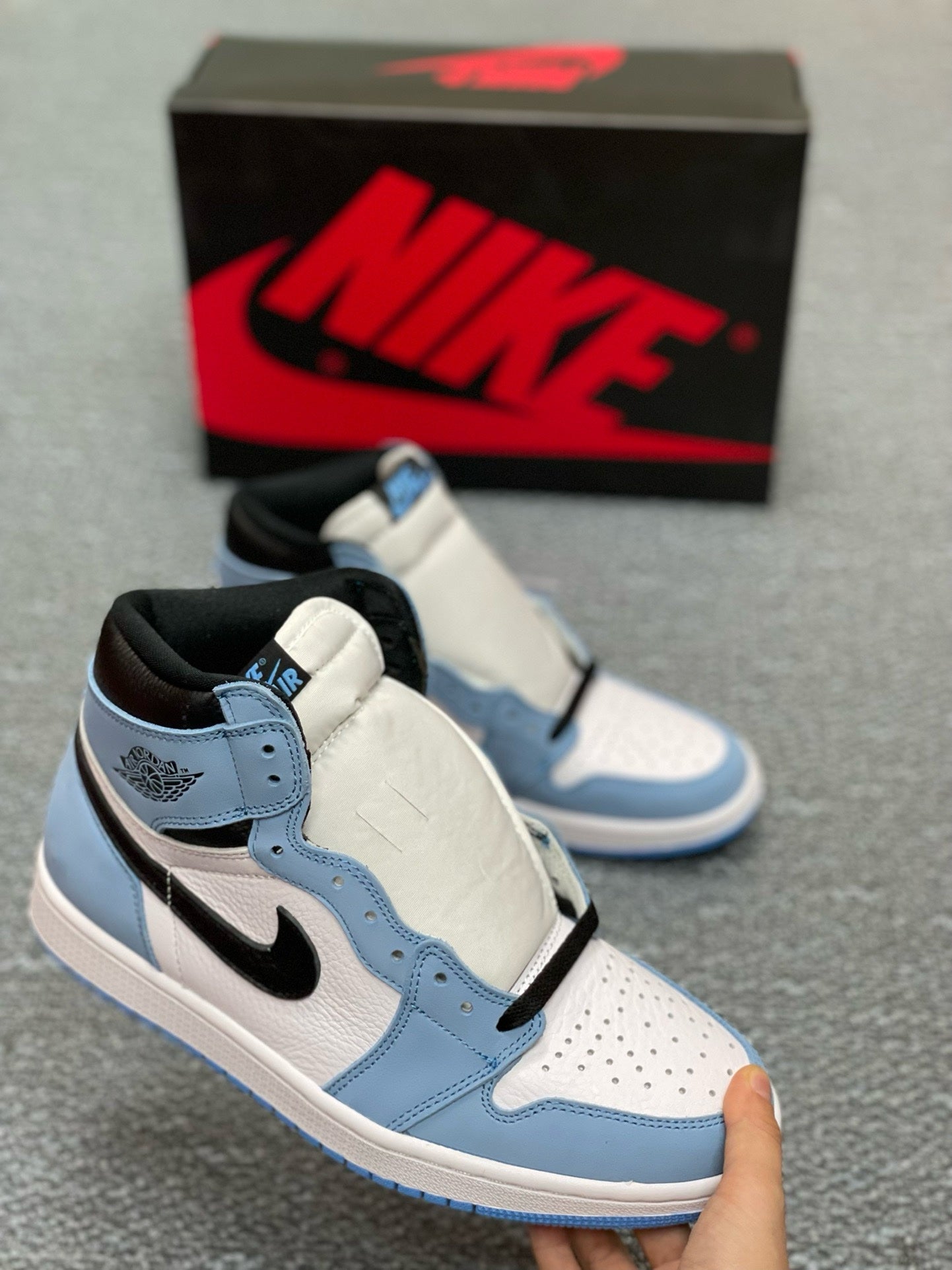 SNEAKERS AIR JORDAN 1 HIGH UNIVERSITY BLUE