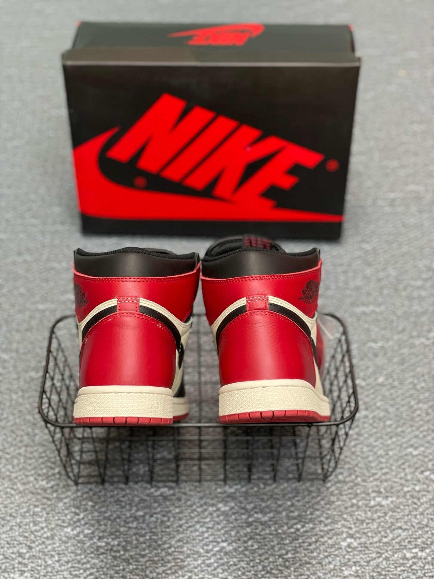 SNEAKERS AIR JORDAN 1 HIGH BRED TOE ROUGE