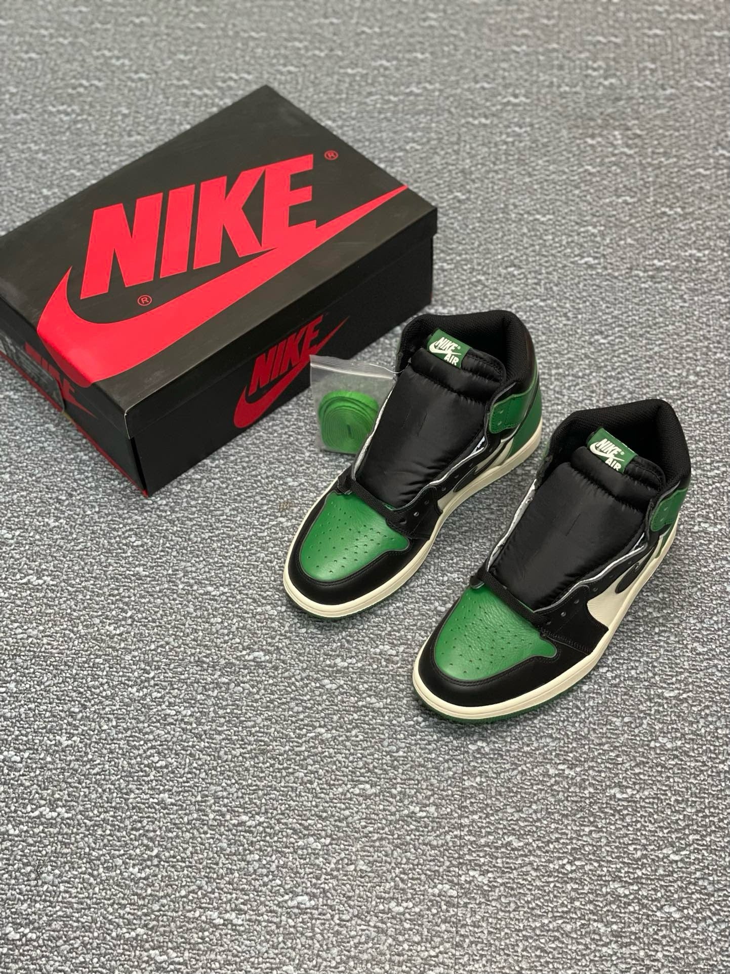 SNEAKERS AIR JORDAN 1 HIGH LUCKY GREEN