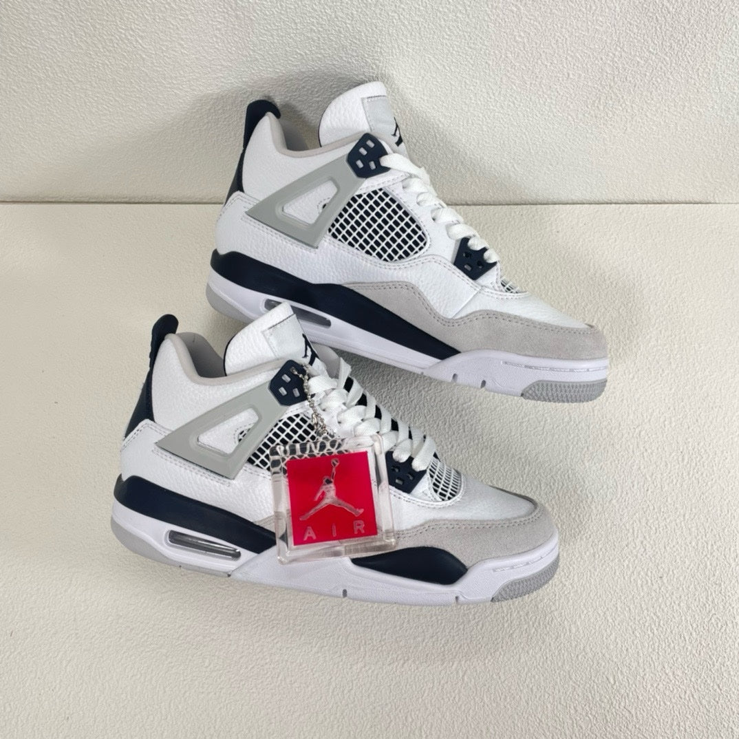 SNEAKERS AIR JORDAN 4 MILITARY BLACK