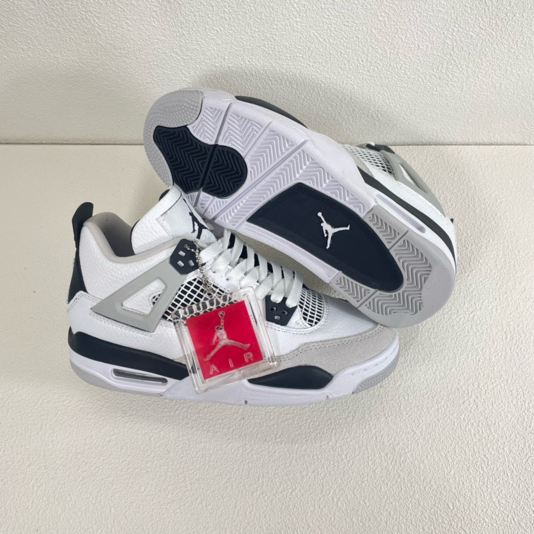 SNEAKERS AIR JORDAN 4 MILITARY BLACK