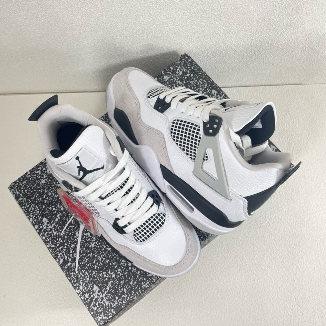 SNEAKERS AIR JORDAN 4 MILITARY BLACK