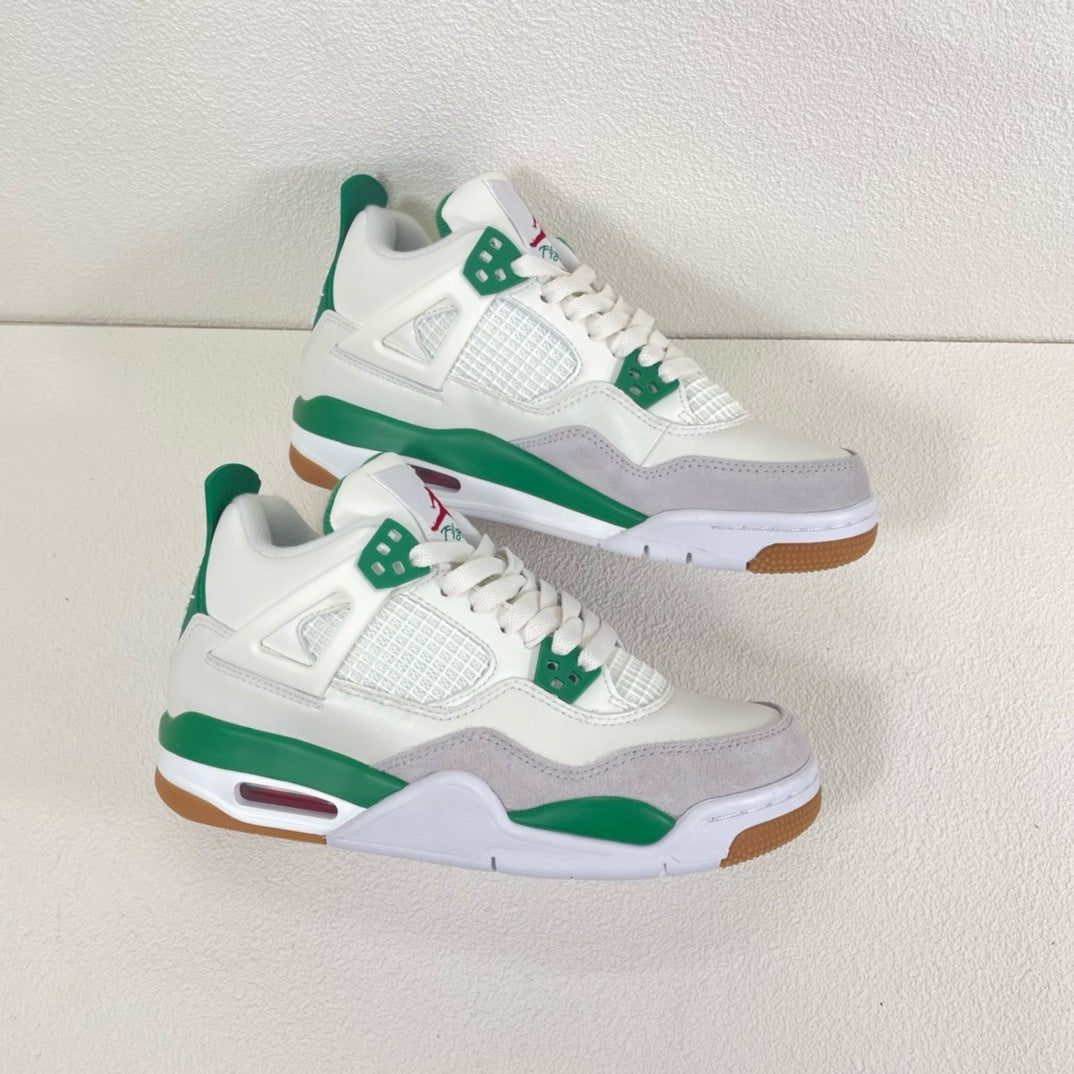 SNEAKERS AIR JORDAN 4 PINE GREEN