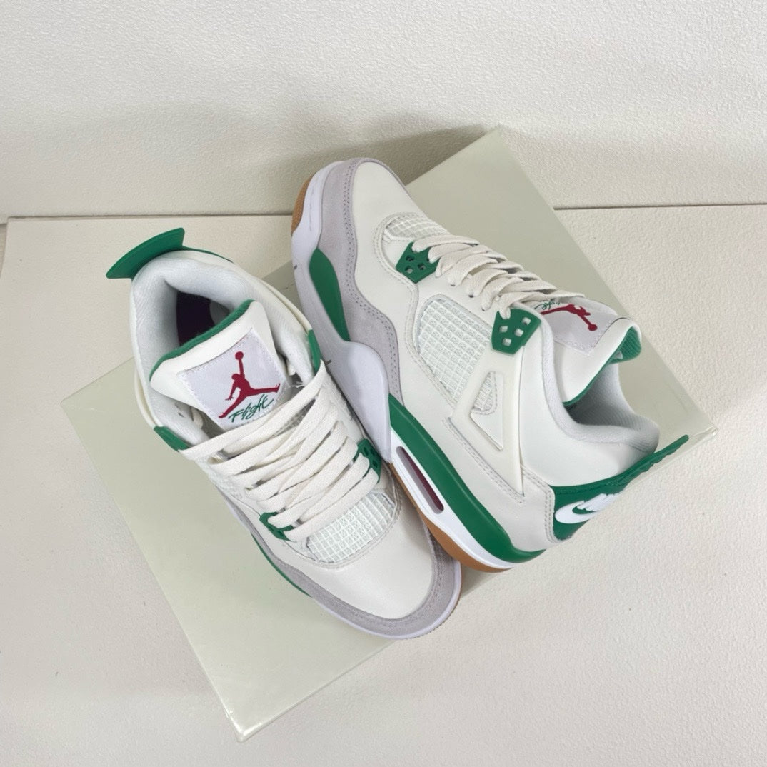 SNEAKERS AIR JORDAN 4 PINE GREEN