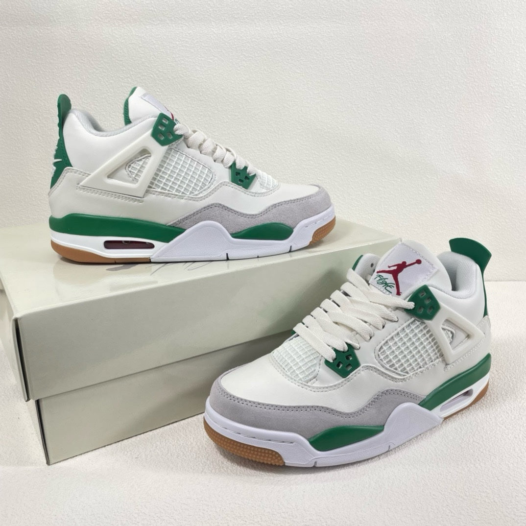 SNEAKERS AIR JORDAN 4 PINE GREEN