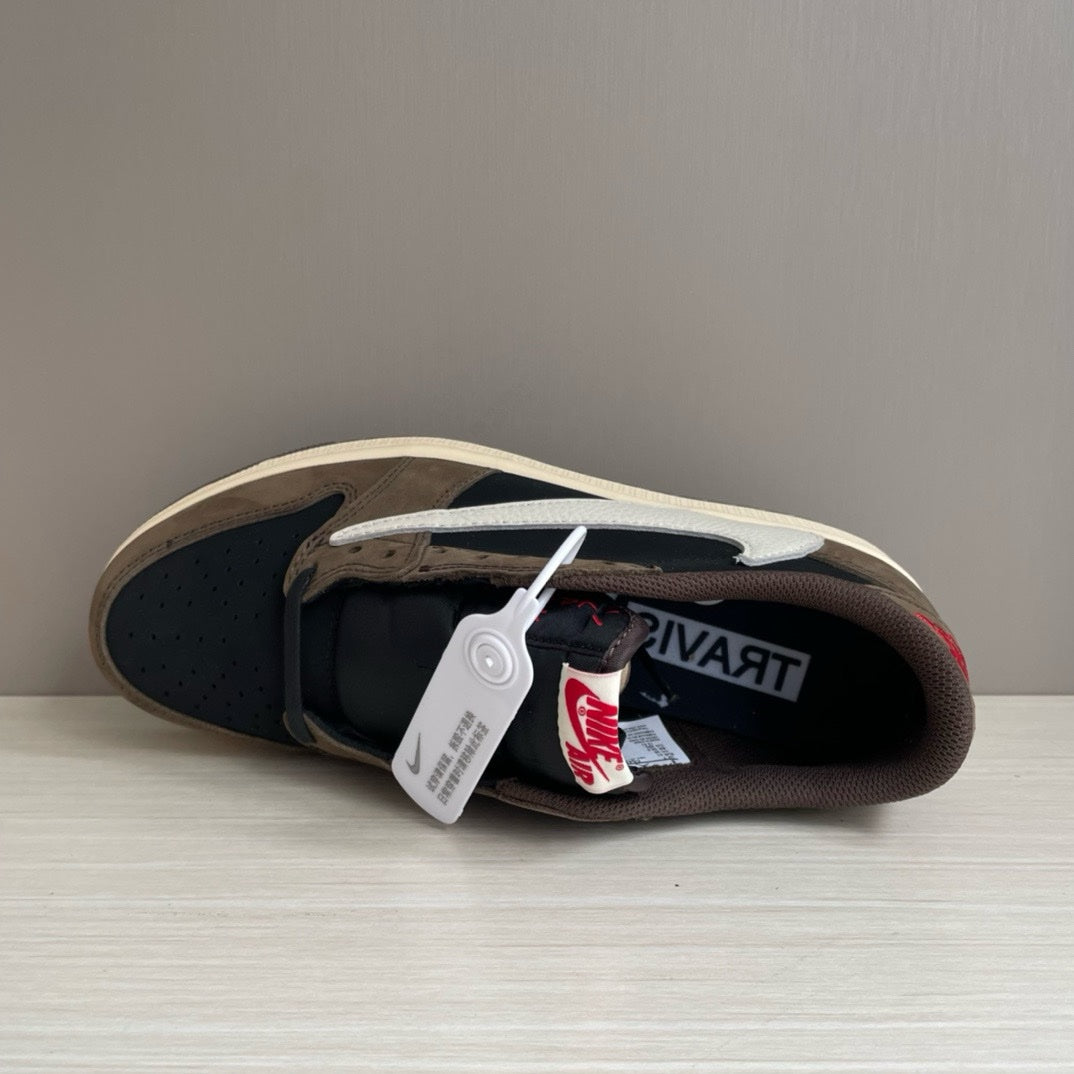 SNEAKERS AIR JORDAN 1 LOW TRAVIS SCOTT MOCHA