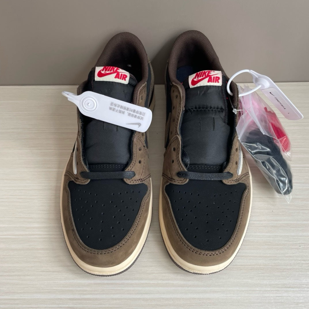 SNEAKERS AIR JORDAN 1 LOW TRAVIS SCOTT MOCHA