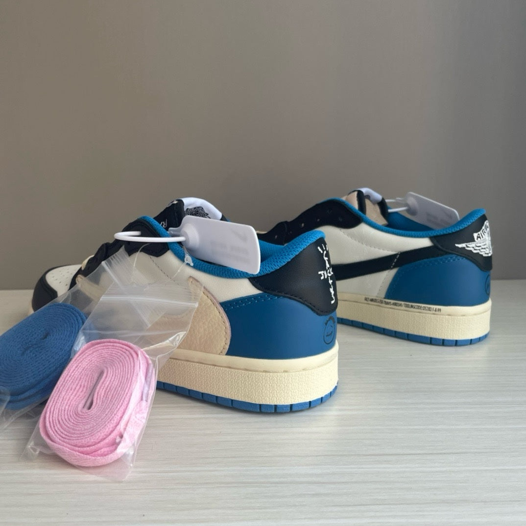 SNEAKERS AIR JORDAN 1 LOW TRAVIS SCOTT X FRAGMENT