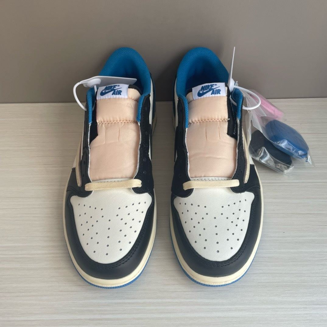 SNEAKERS AIR JORDAN 1 LOW TRAVIS SCOTT X FRAGMENT
