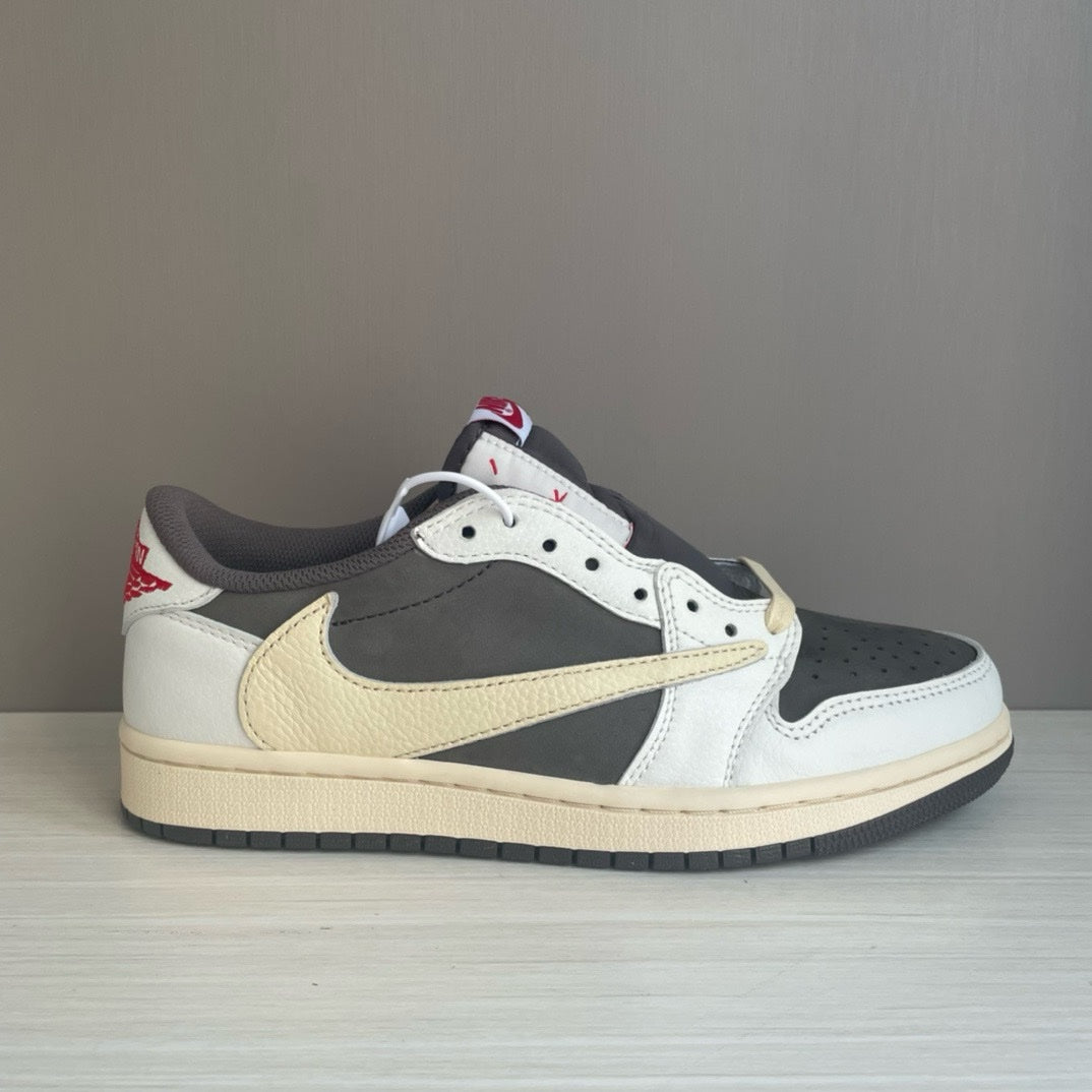 SNEAKERS AIR JORDAN 1 LOW TRAVIS SCOTT REVERSE MOCHA