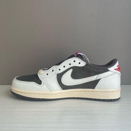 SNEAKERS AIR JORDAN 1 LOW TRAVIS SCOTT REVERSE MOCHA