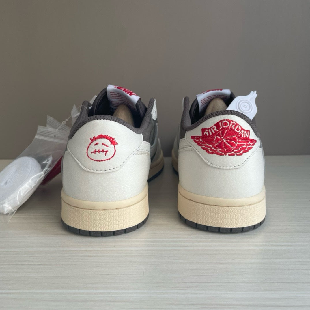 SNEAKERS AIR JORDAN 1 LOW TRAVIS SCOTT REVERSE MOCHA