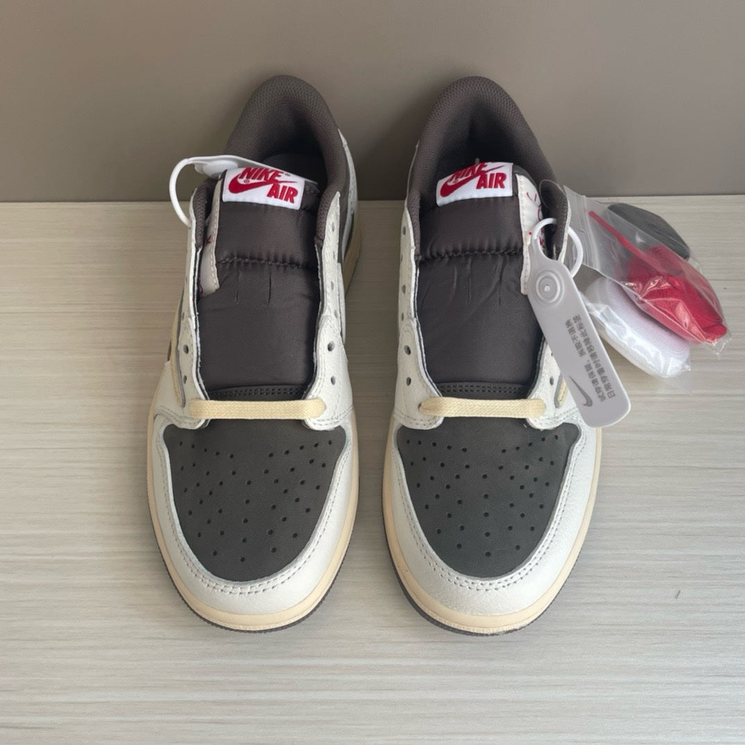 SNEAKERS AIR JORDAN 1 LOW TRAVIS SCOTT REVERSE MOCHA
