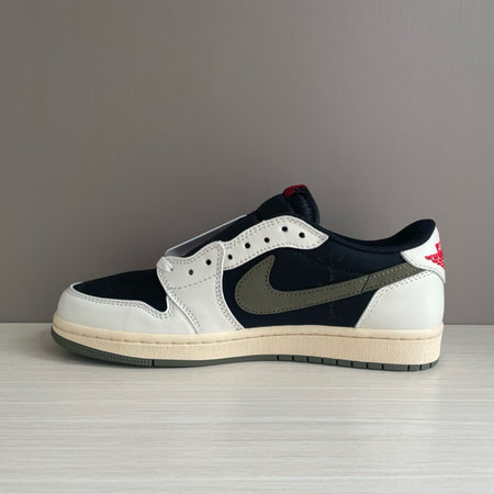 SNEAKERS AIR JORDAN 1 LOW TRAVIS SCOTT OLIVE
