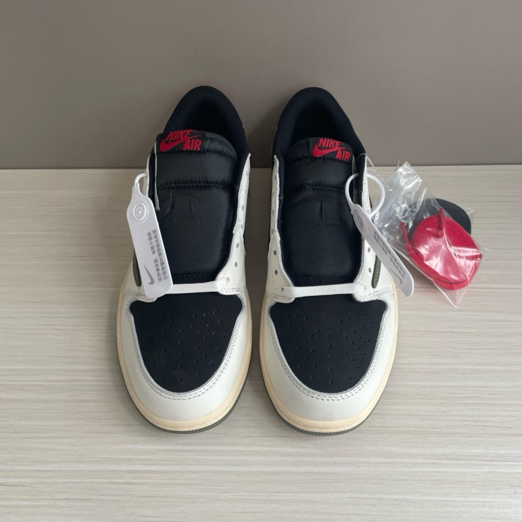 SNEAKERS AIR JORDAN 1 LOW TRAVIS SCOTT OLIVE