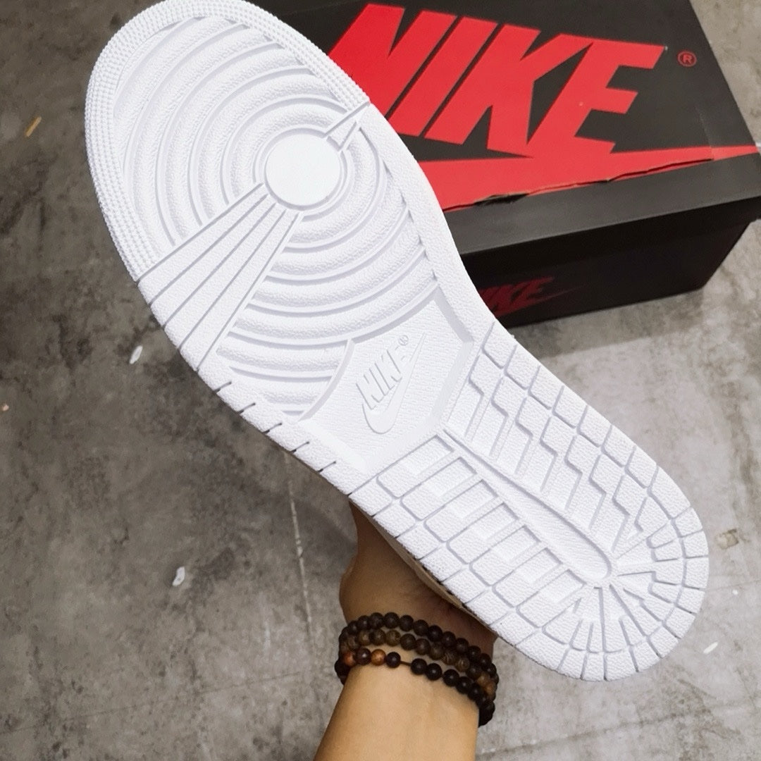 SNEAKERS AIR JORDAN 1 HIGH OFF WHITE