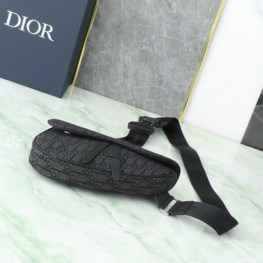 SACOCHE SADDLE DIOR OBLIQUE NOIR