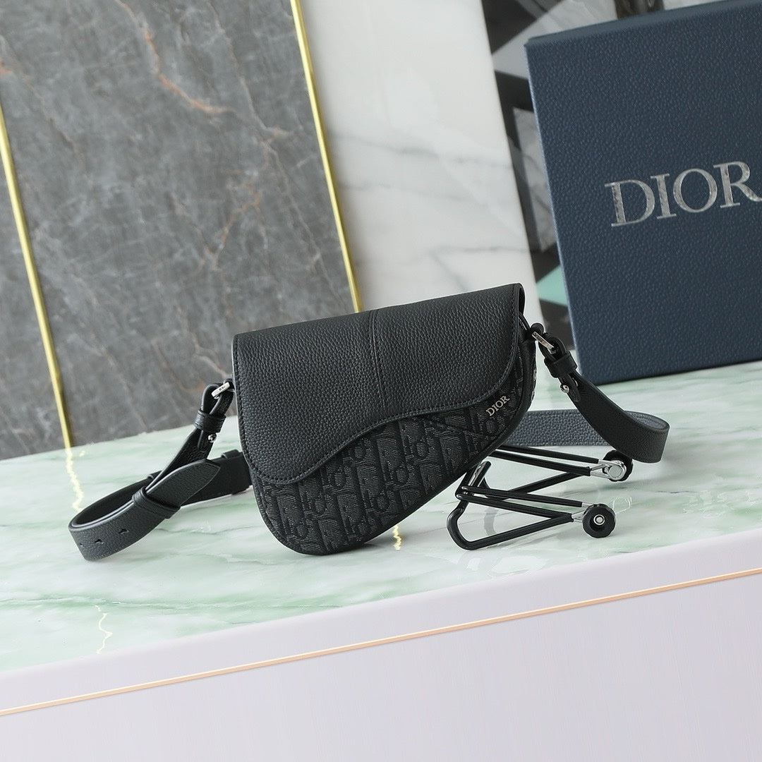 SACOCHE SADDLE DIOR MINI OBLIQUE NOIR