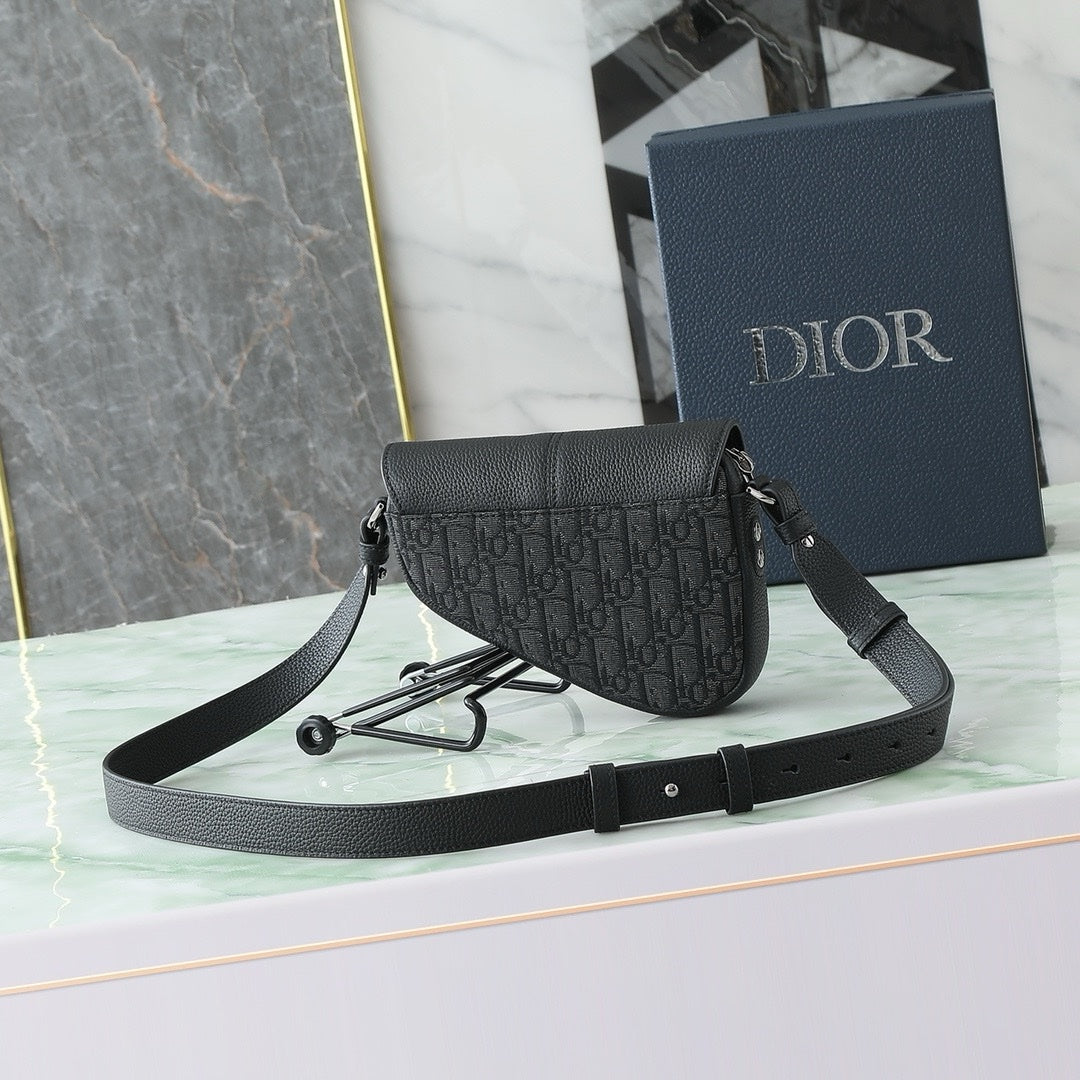 SACOCHE SADDLE DIOR MINI OBLIQUE NOIR