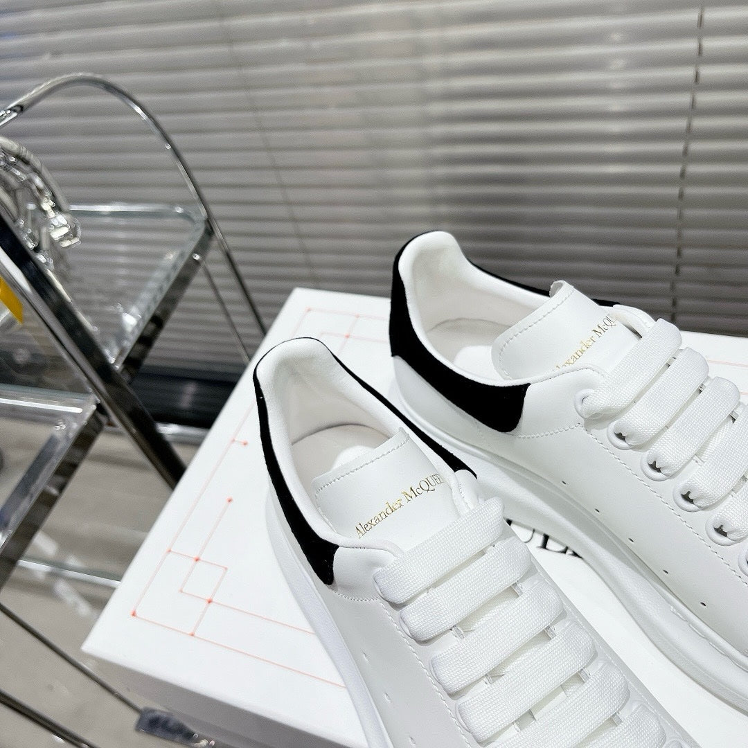 Sneakers Alexander McQueen Blanc (Daim)