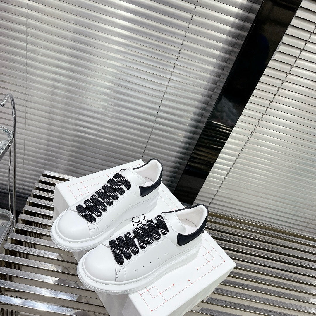 Sneakers Alexander McQueen Blanc Noir