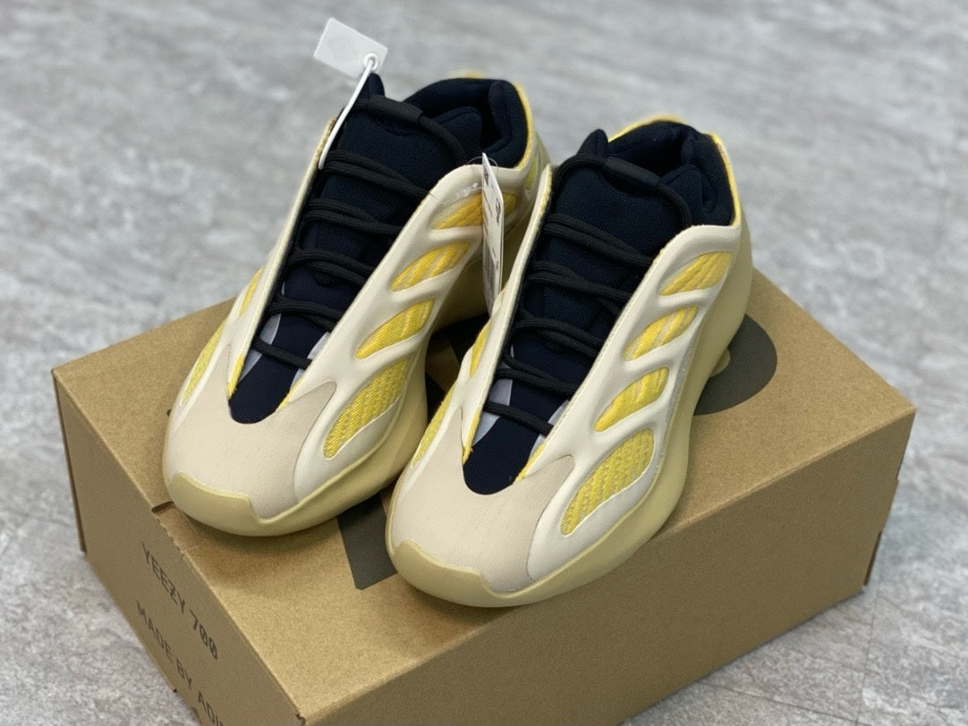 SNEAKERS ADIDAS YEEZY 700 V3 AZAEL
