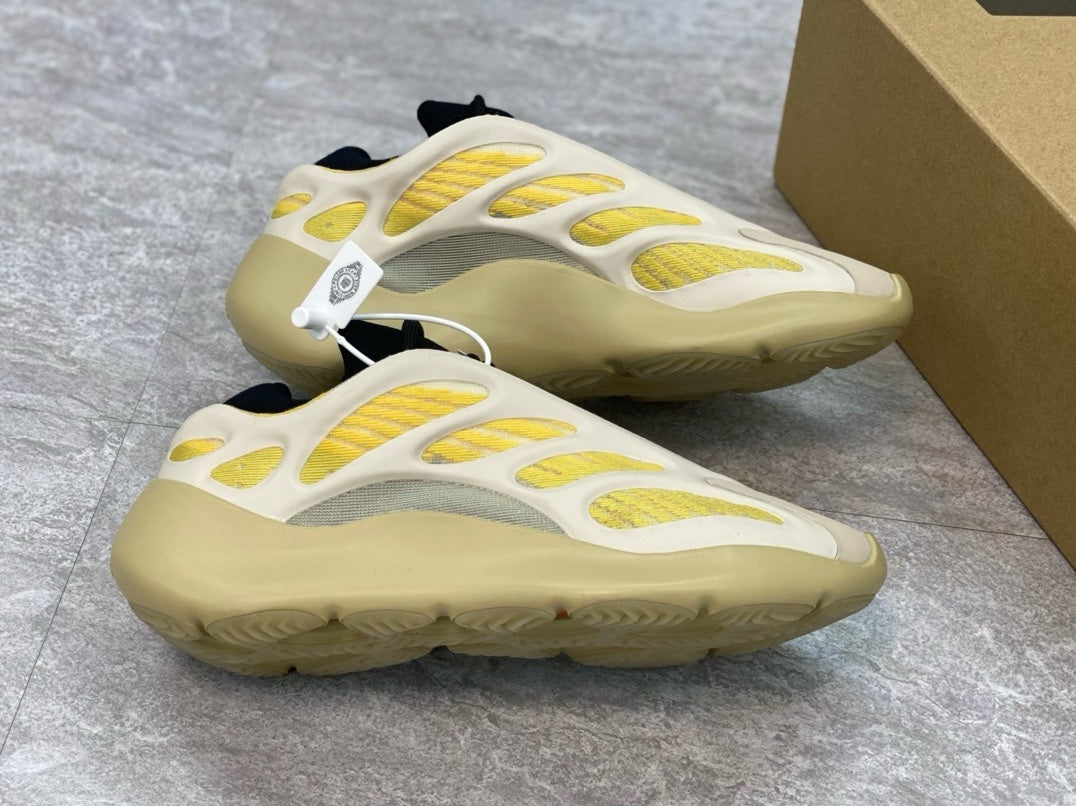 SNEAKERS ADIDAS YEEZY 700 V3 AZAEL