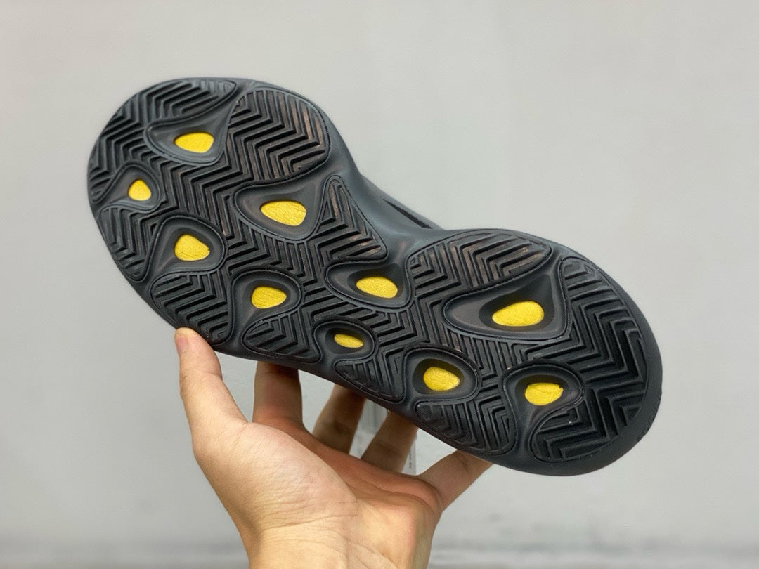 SNEAKERS ADIDAS YEEZY 700 V3 AZAEL