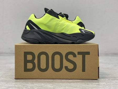 SNEAKERS ADIDAS YEEZYBOOST 700 MNVN