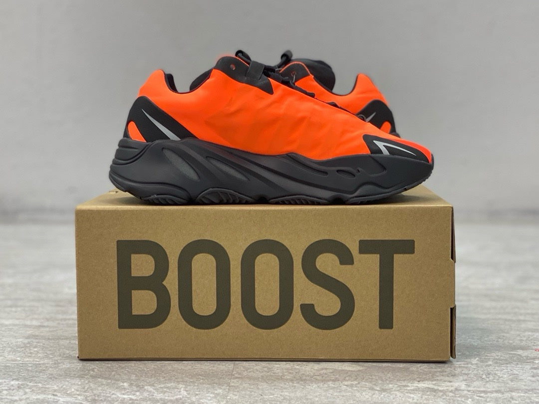 SNEAKERS ADIDAS YEEZYBOOST 700 MNVN