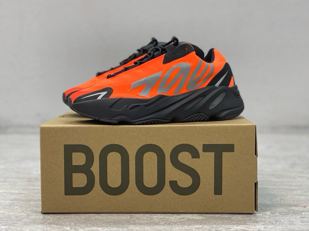 SNEAKERS ADIDAS YEEZYBOOST 700 MNVN