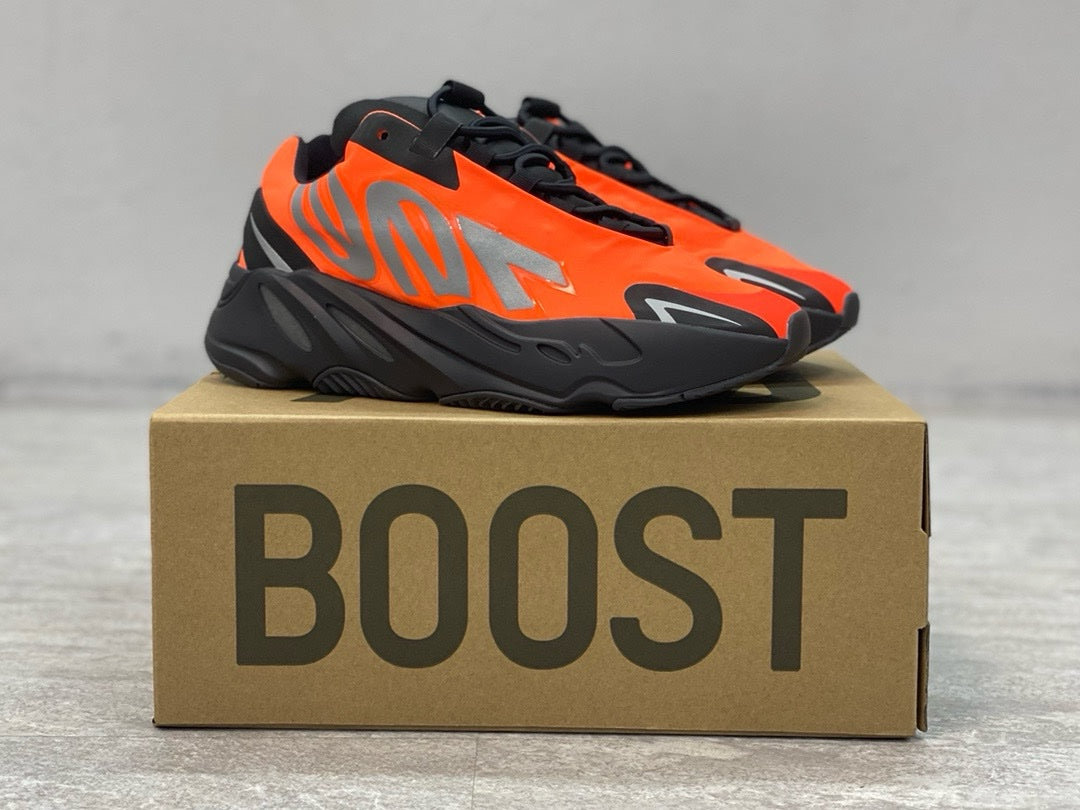 SNEAKERS ADIDAS YEEZYBOOST 700 MNVN