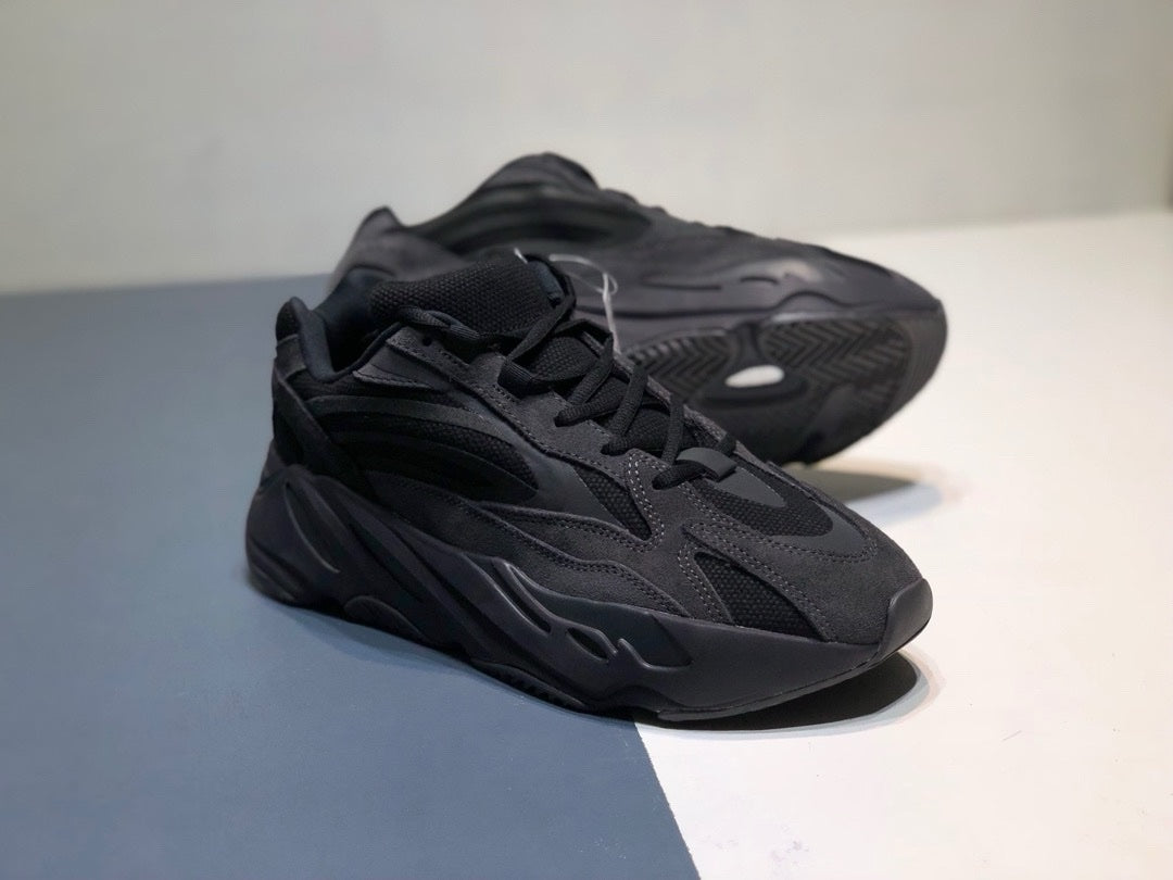 SNEAKERS ADIDAS YEEZYBOOST 700 NOIR