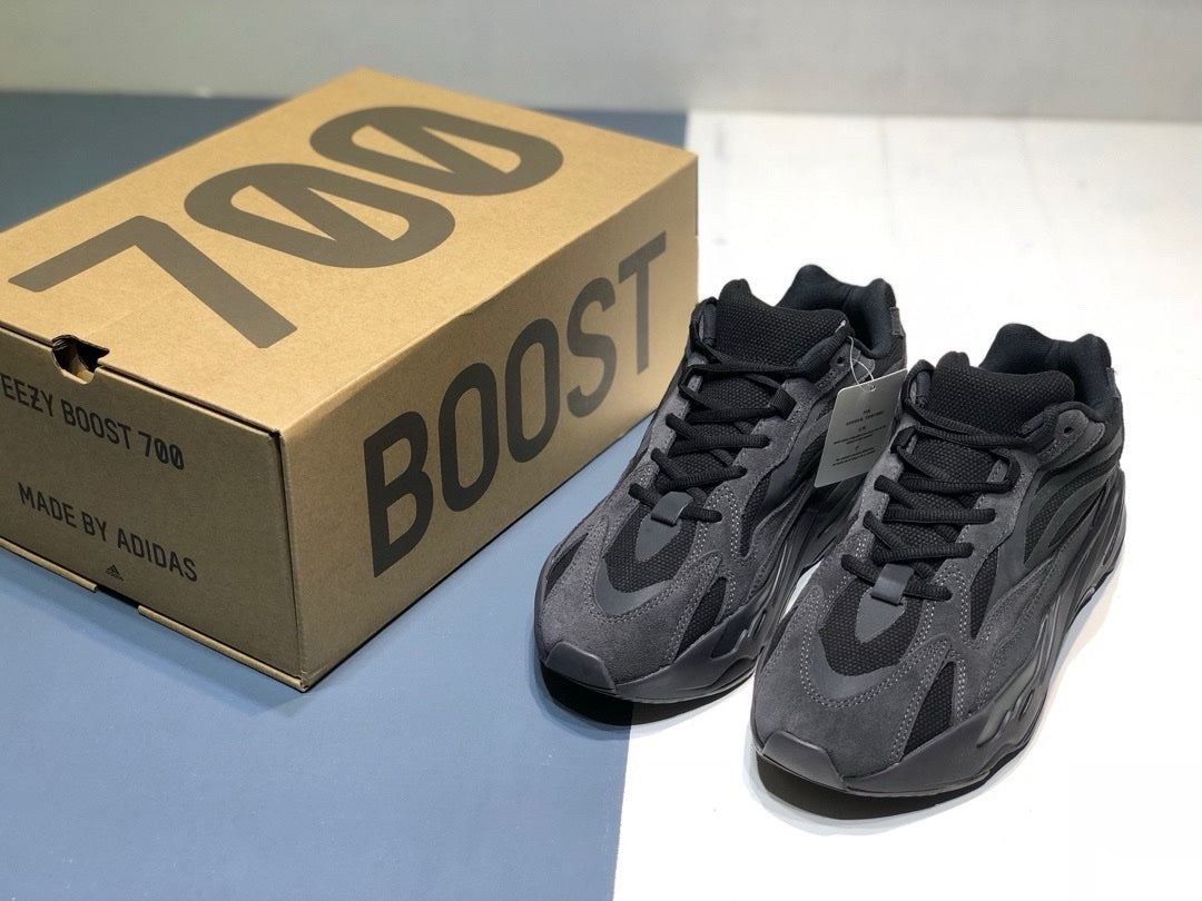 SNEAKERS ADIDAS YEEZYBOOST 700 NOIR