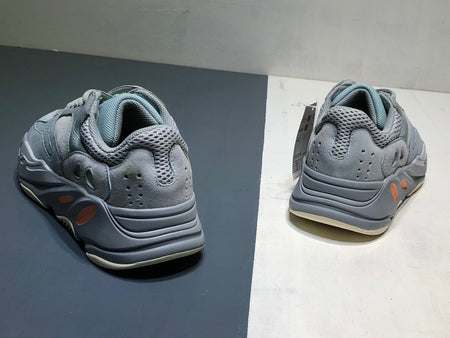 SNEAKERS ADIDAS YEEZYBOOST 700 GRIS