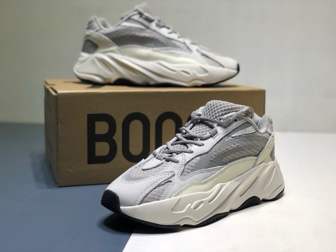 SNEAKERS ADIDAS YEEZYBOOST 700 GRIS