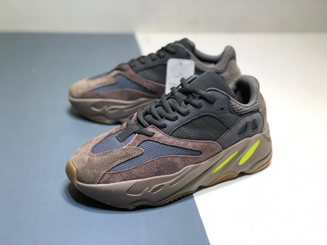 SNEAKERS ADIDAS YEEZYBOOST 700 MARRON