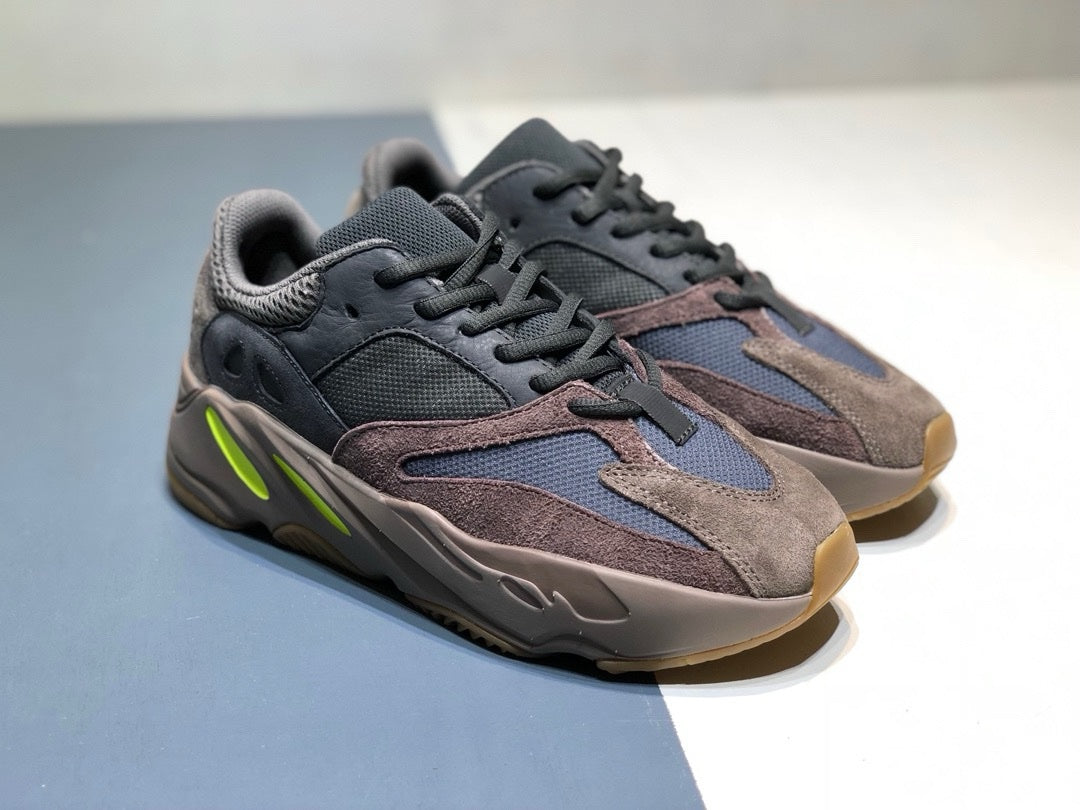 SNEAKERS ADIDAS YEEZYBOOST 700 MARRON