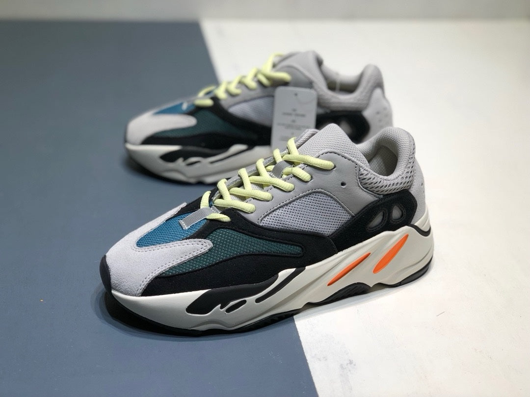 SNEAKERS ADIDAS YEEZYBOOST 700