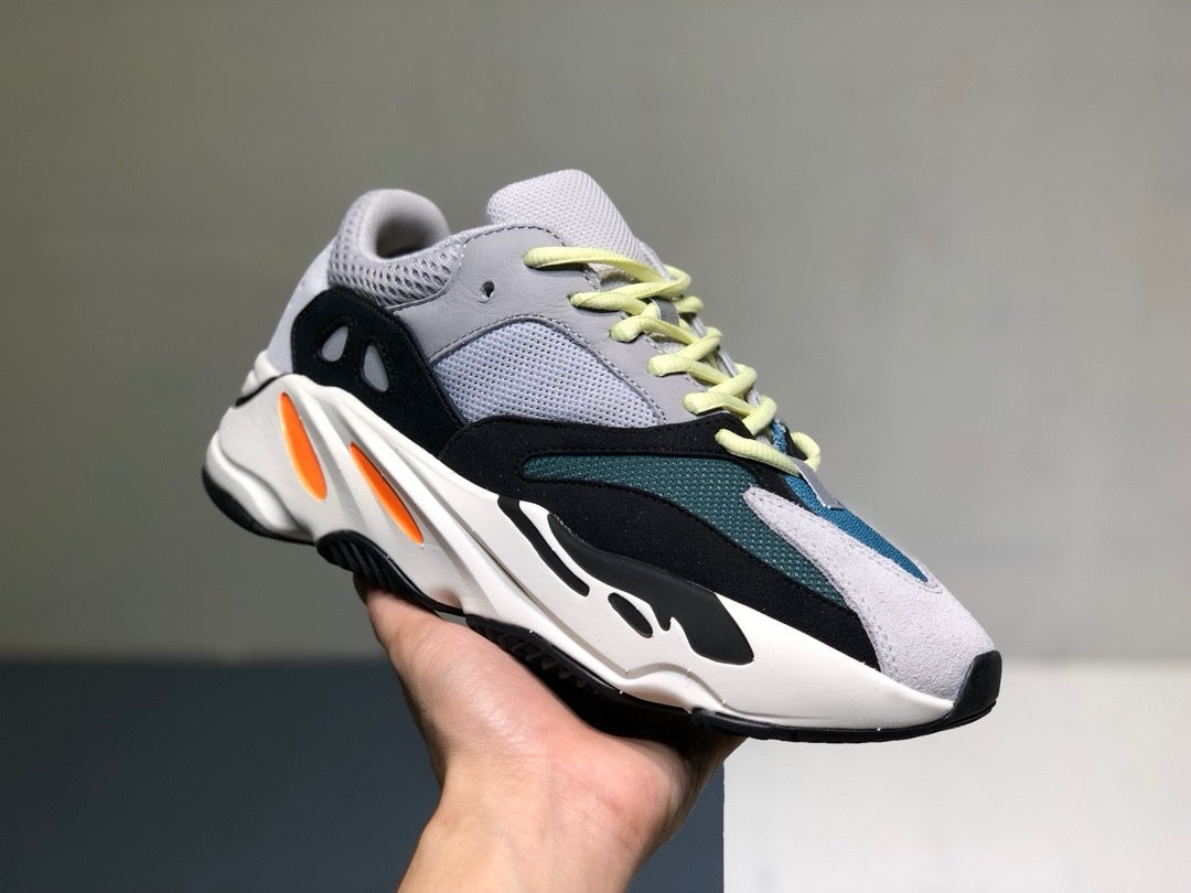 SNEAKERS ADIDAS YEEZYBOOST 700