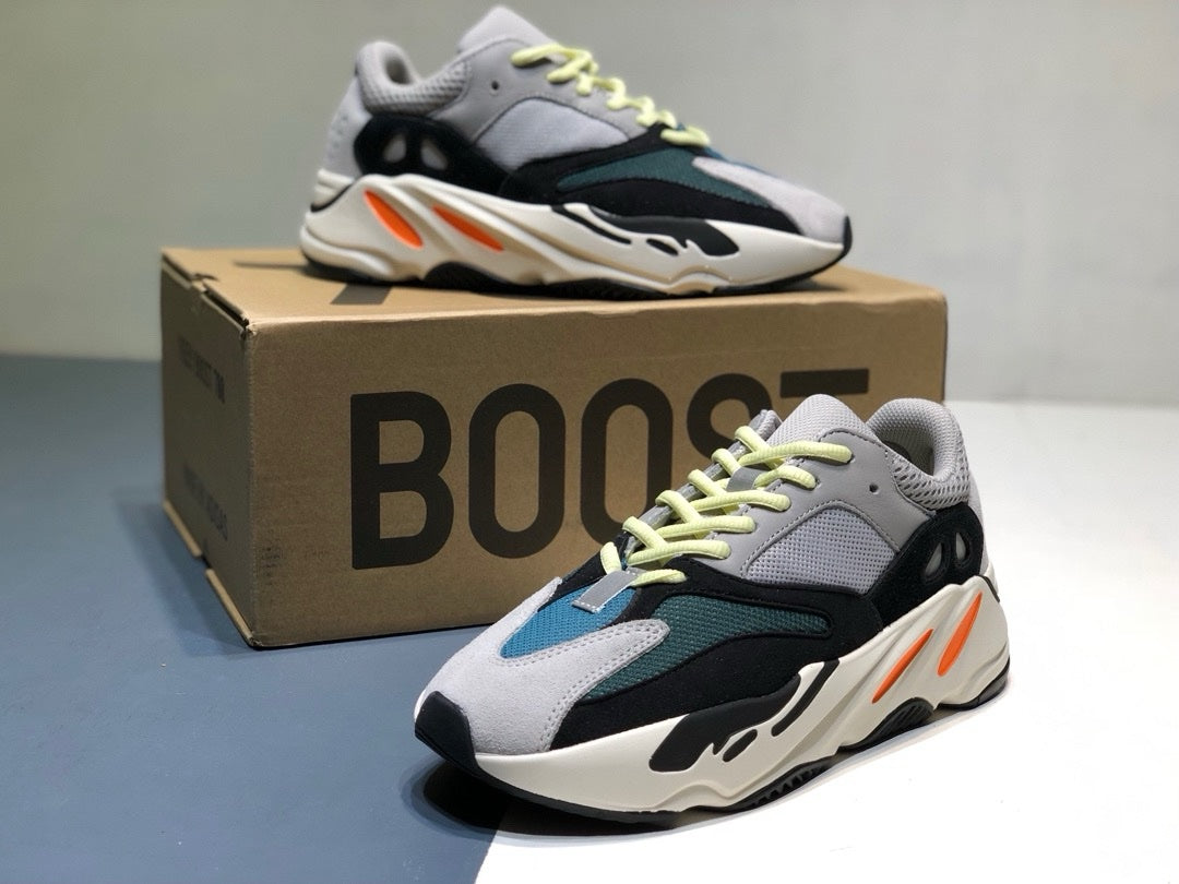 SNEAKERS ADIDAS YEEZYBOOST 700