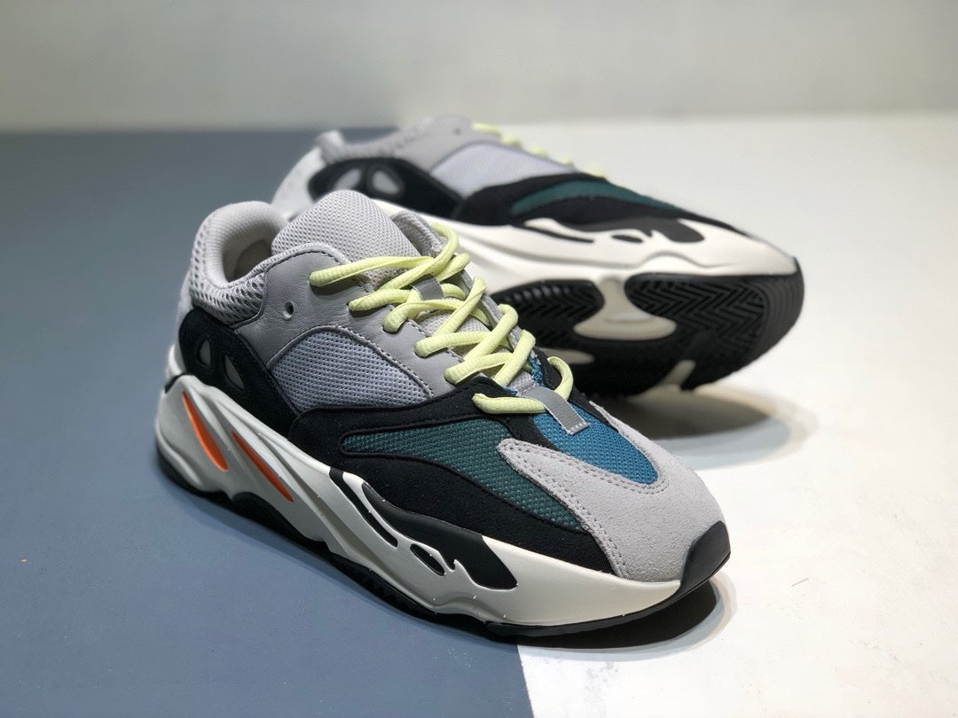 SNEAKERS ADIDAS YEEZYBOOST 700