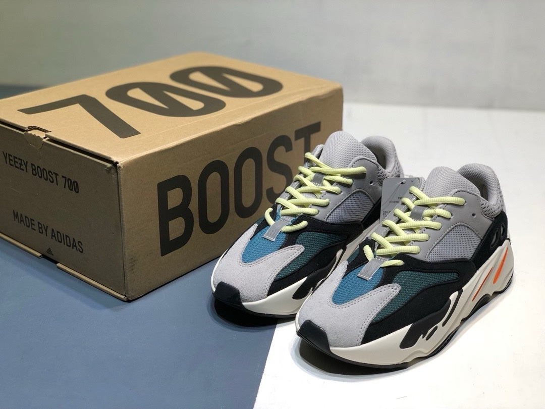 SNEAKERS ADIDAS YEEZYBOOST 700