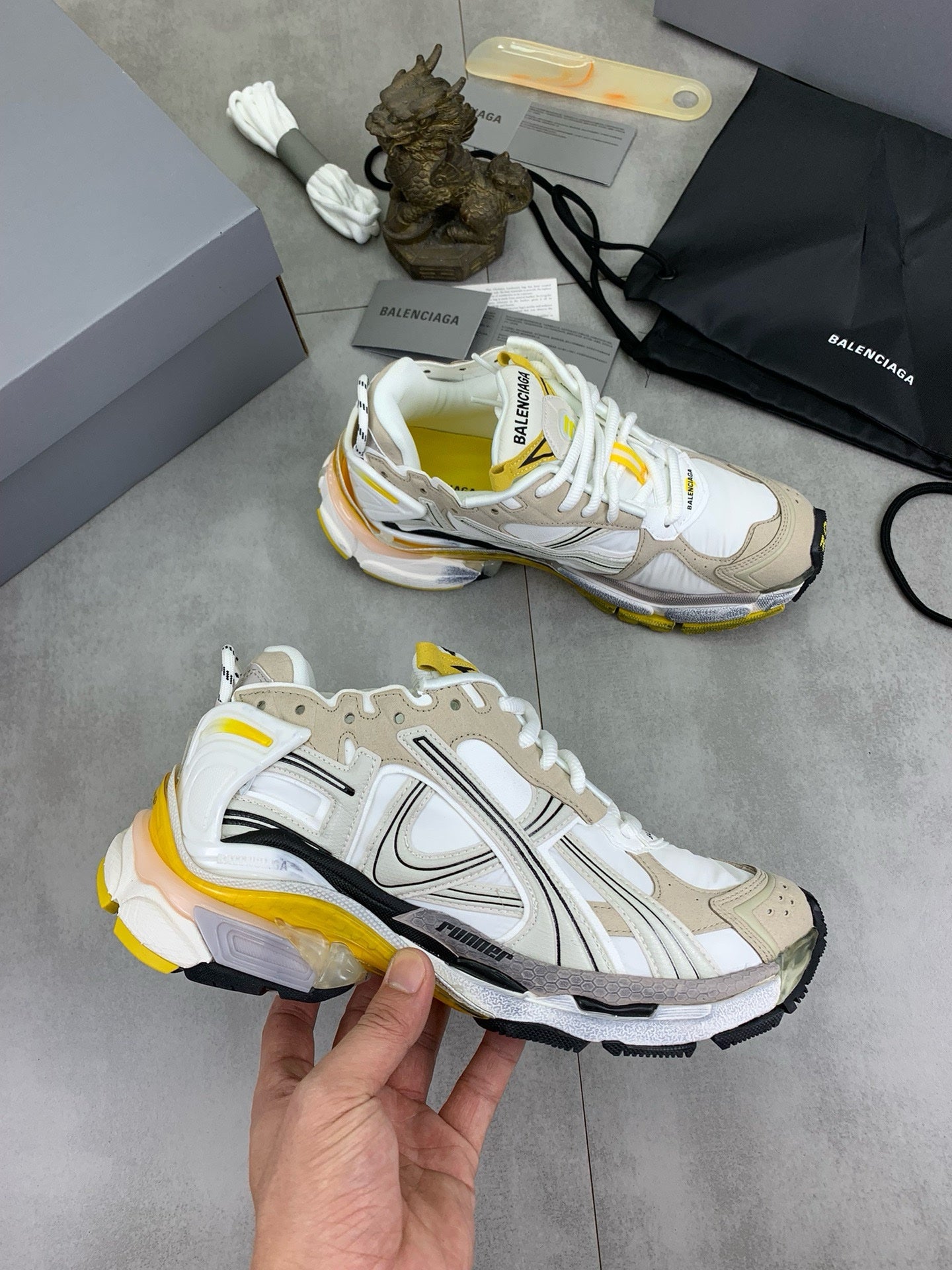 SNEAKERS BALENCIAGA RUNNER BLANC BEIGE