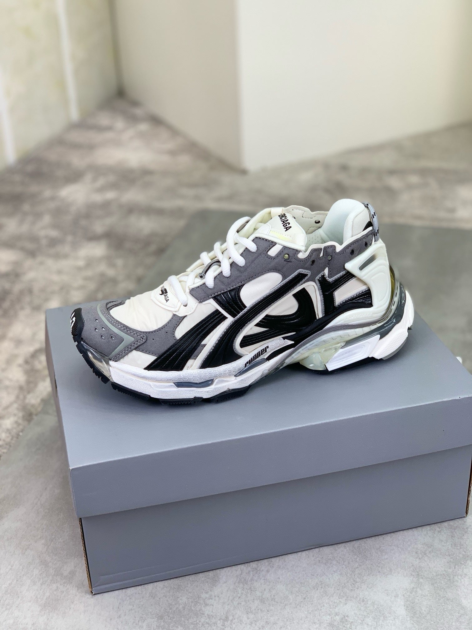 SNEAKERS BALENCIAGA RUNNER BLANC GRIS